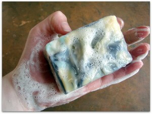 Shampoo Bar Lather