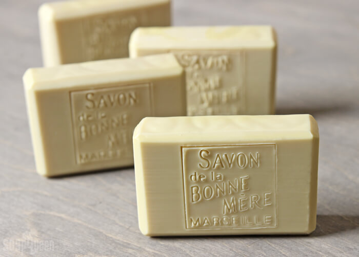 Simple Castile Cold Process Soap DIY // Learn how to make soap with 100% olive oil. Castile soap is extremely gentle and great for sensitive skin.