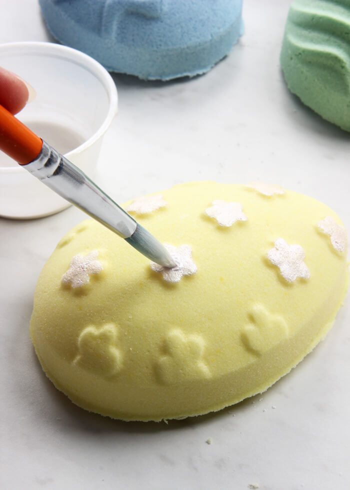 DIY Easter Egg Bath Bombs
