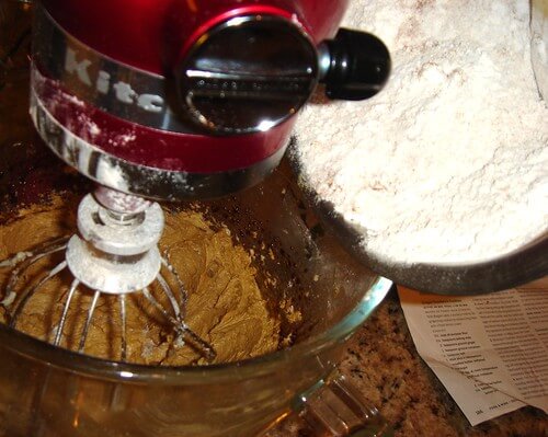 Gingersnap Lemon Cream Cookies