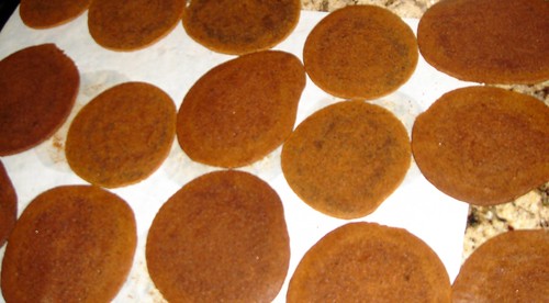 Gingersnap Lemon Cream Cookies